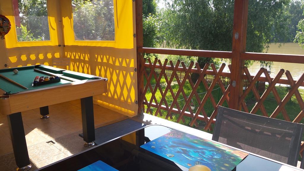 Tiszavirag Vendeghaz Villa แซแก็ด ภายนอก รูปภาพ